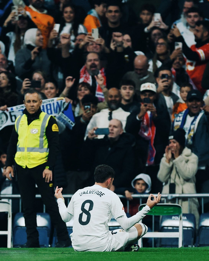 国安官方：李磊右大腿股二头肌拉伤，预计伤缺4周