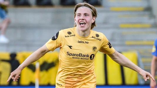 足球中超球队进入封闭训练，外界高度关注