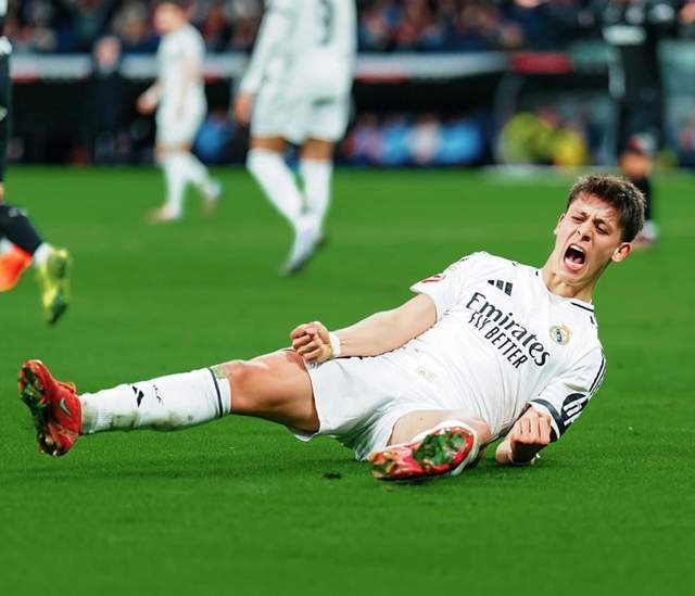 曼联冬窗买中场新增一人选，价格3000万！刚完成43米小贝式吊射