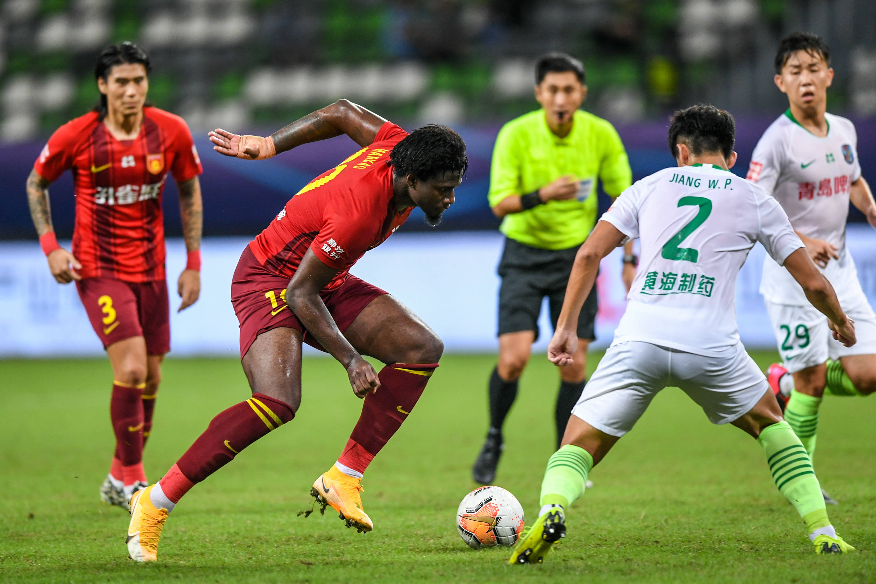 巴萨2比1逆转法兰克福，本赛季7次逆转创纪录